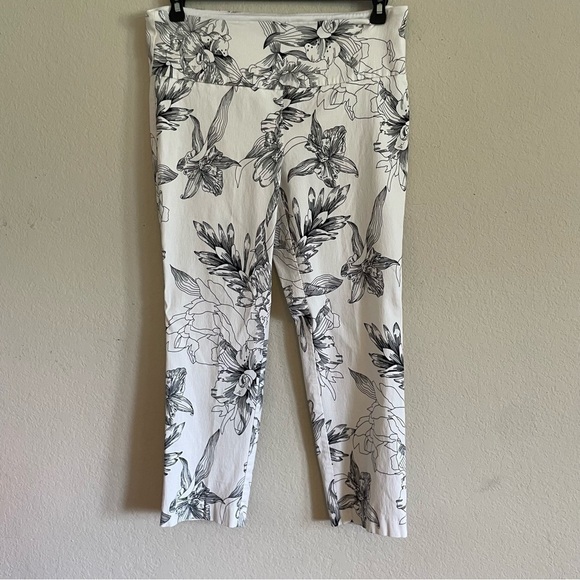 Soft surroundings woman's ankle pullon pant LPetite floral stretch tummy control - Picture 4 of 10